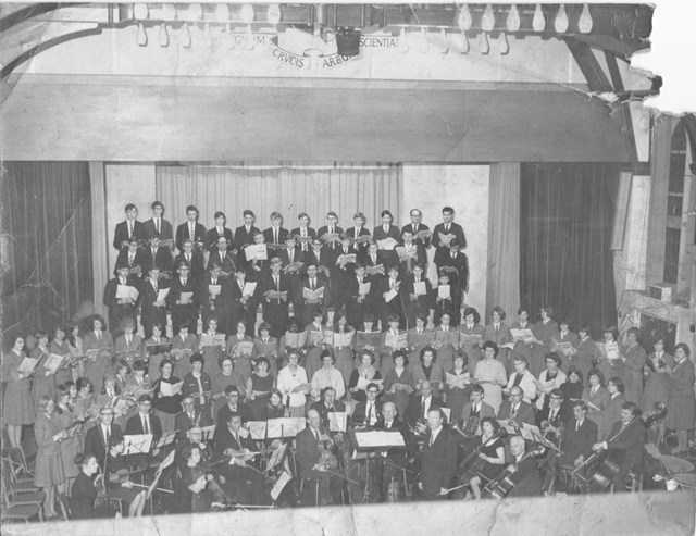 Denton or Repton School Boys Choir